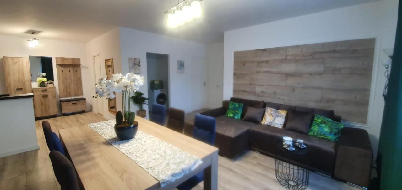Viv Apartments 210 Floresti  Luaran gambar